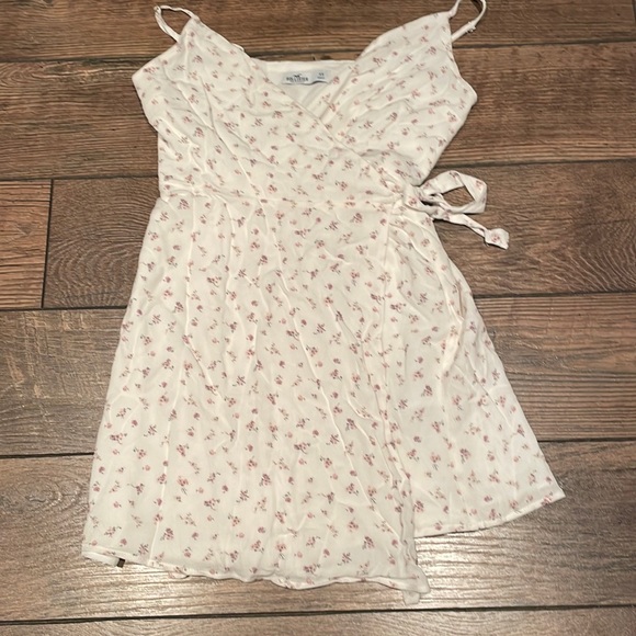 Hollister Mini linen wrap dress size XS. - Picture 1 of 5